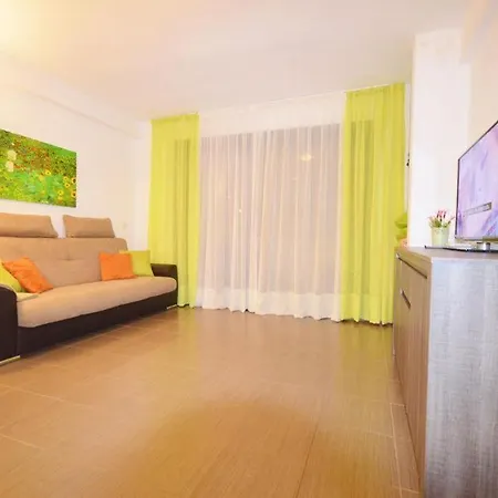 Parque Royal 3 Apartamento *